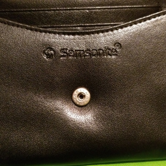 <SAMSONITE> Leather Clutch Wallet, 3 Pockets - Picture 3 of 8